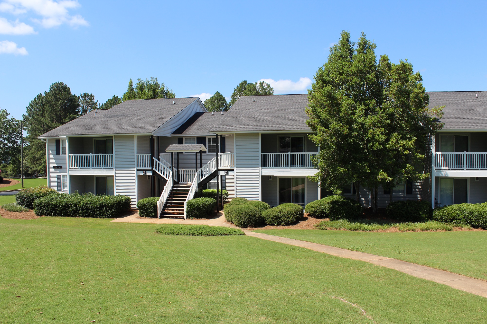 View Photos of LaGrange, GA Apartments Lee's Crossing Apts